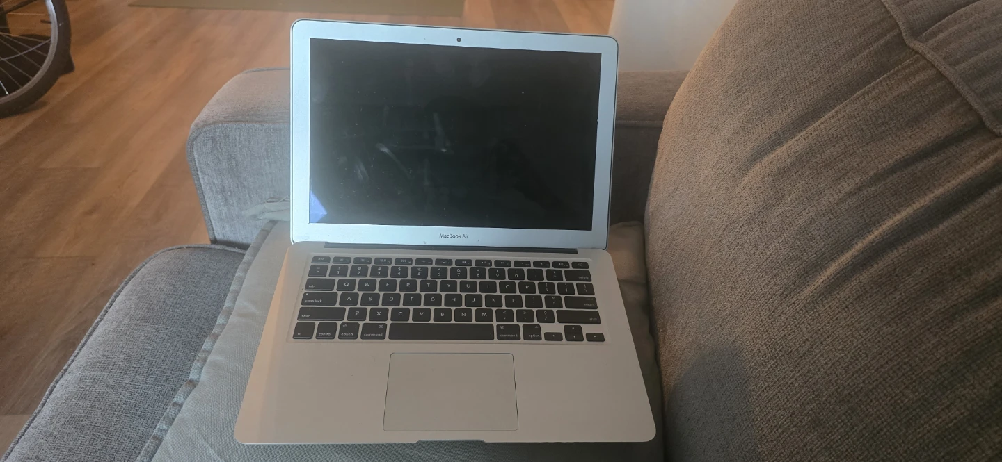 Apple MacBook Air Laptop - photo 2
