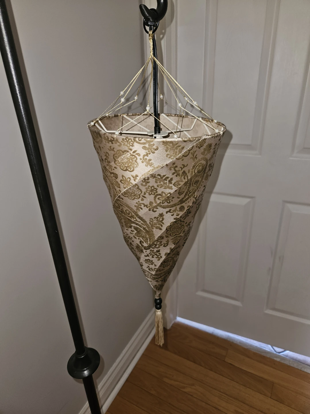 Floor Lamp with Decorative Lantern Shade - photo 2