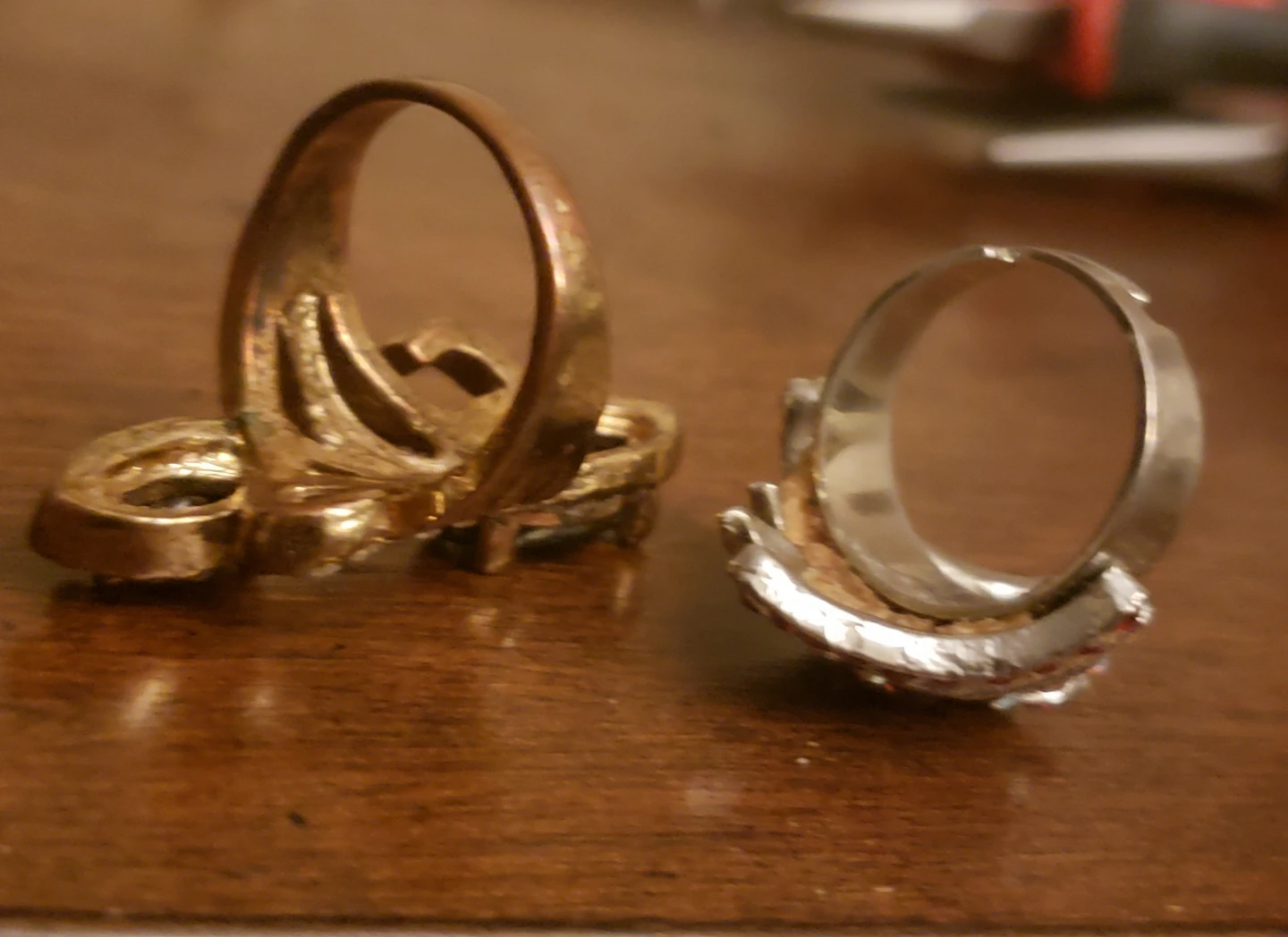 Set of 2 decorative rings with crystal ring holder - photo 3