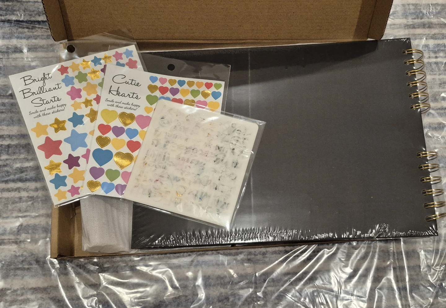 Scrapbook with Stickers & Stencils - photo 5