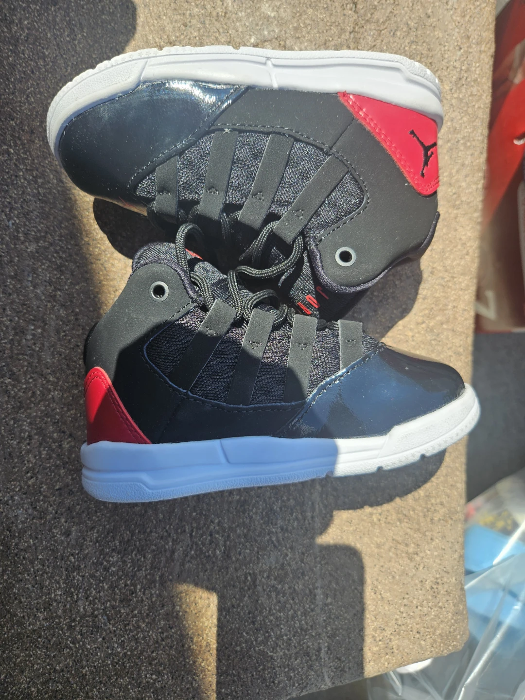 Jordan Toddler Shoes Black/Red. 7 C - photo 2