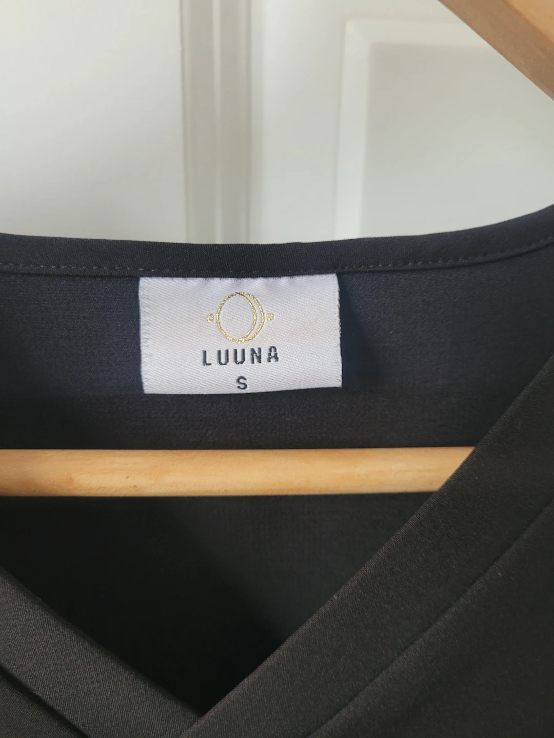 LUUNA Black Scrub Top - Size S - photo 2