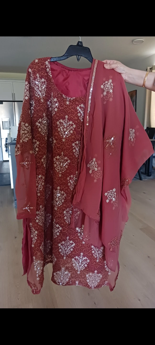 3piece suit embroidery party wear used occasionally - photo 2