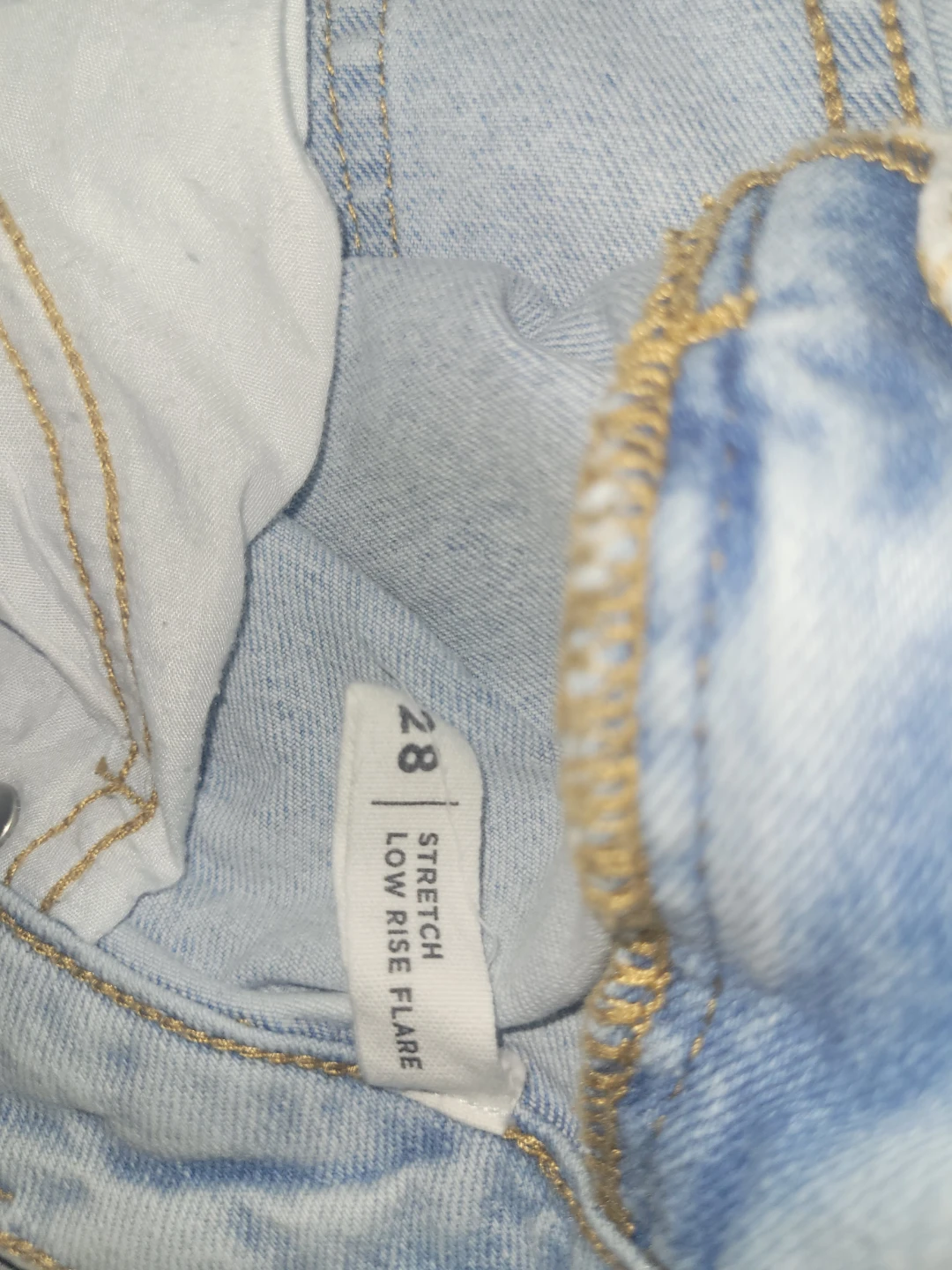 PacSun Light Wash Low Rise Flare Jeans - Size 28 - photo 4