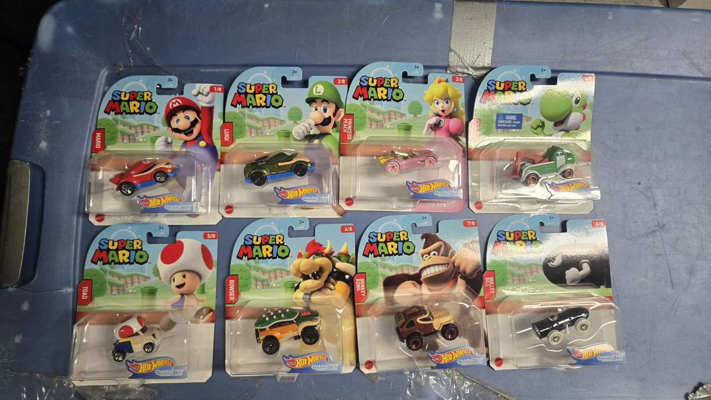 Hot Wheels Super Mario Character Cars Set