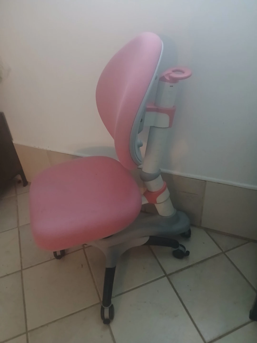 2 office chears 50 each - photo 2