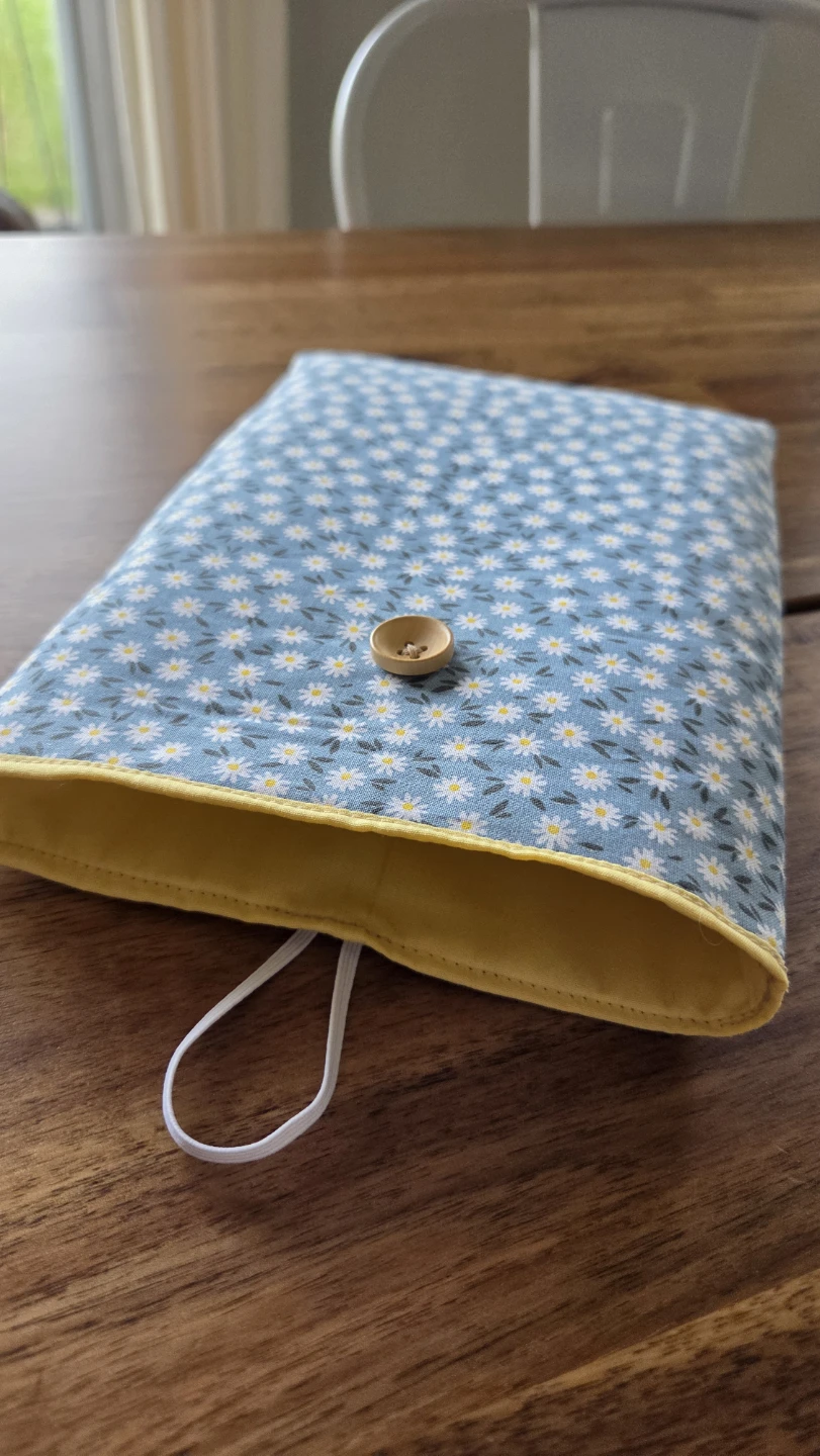 Handmade Fabric Book Sleeve – Daisy Print – 9.5x6.5" *new - photo 3