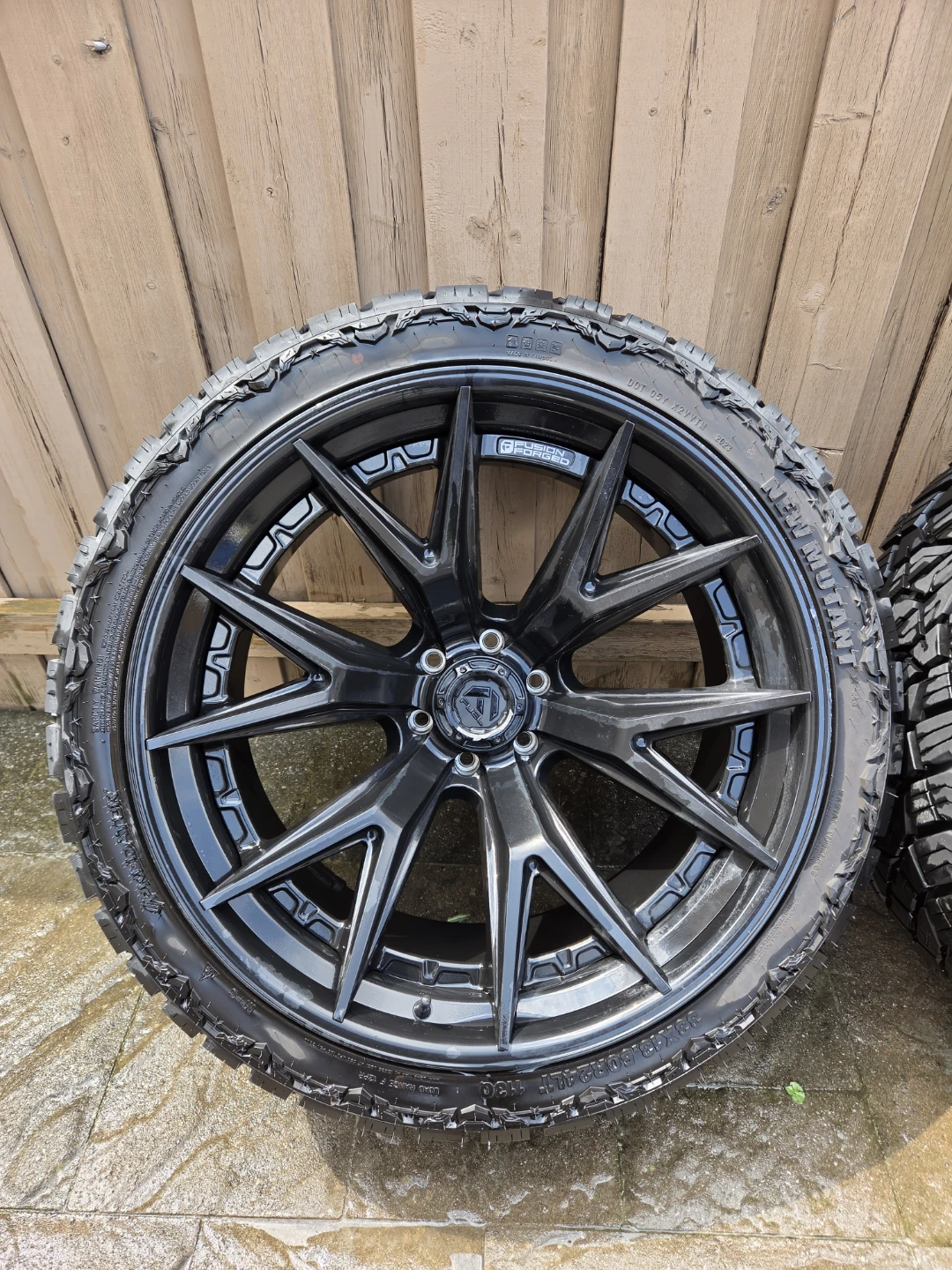 Fuel Off-Road Wheels/Rims 33x13.50R24LT