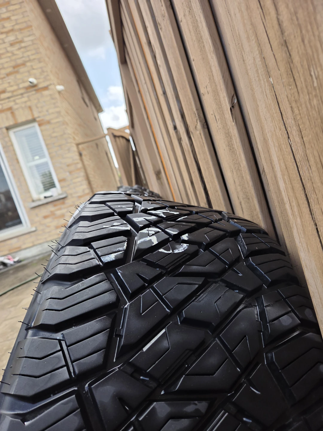 Fuel Off-Road Wheels/Rims 33x13.50R24LT - photo 5