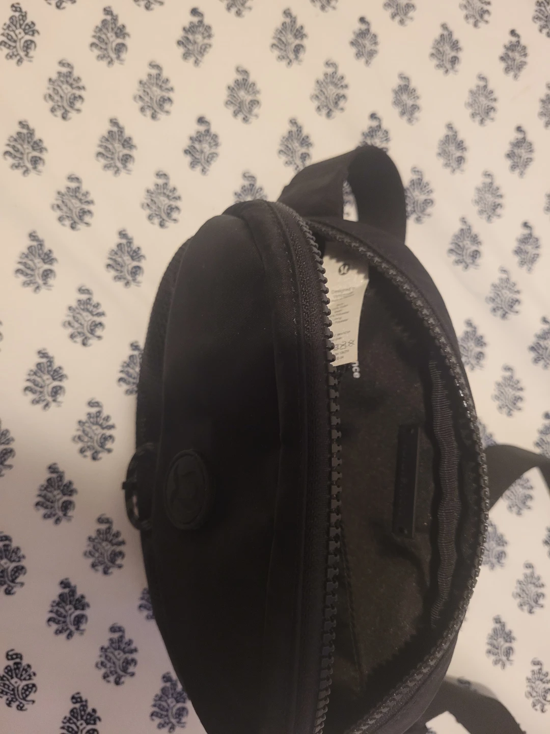 Lululemon Everywhere Belt Bag Black - photo 3