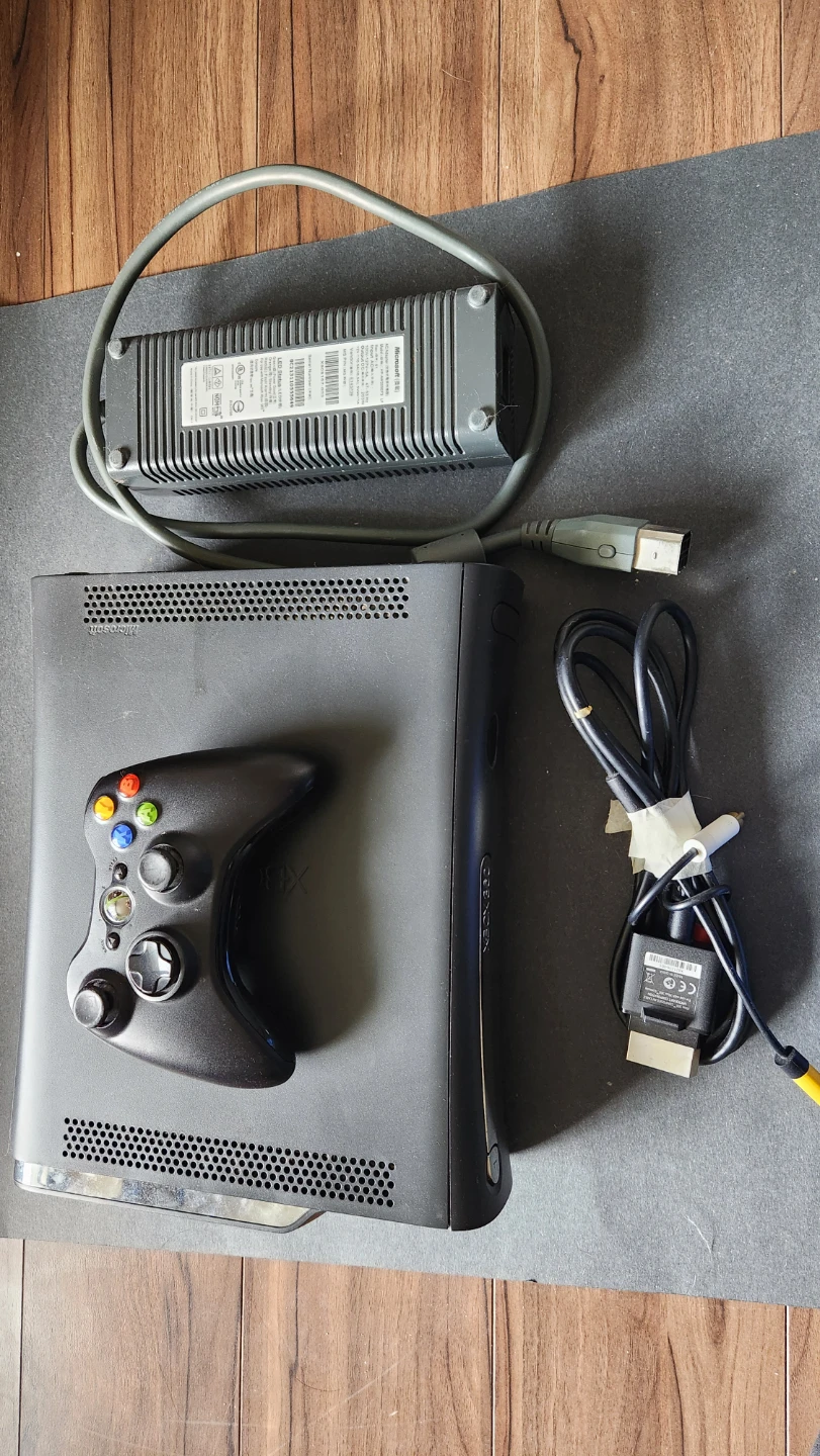 Microsoft Xbox 360 Console with 120GB HDD and Controller