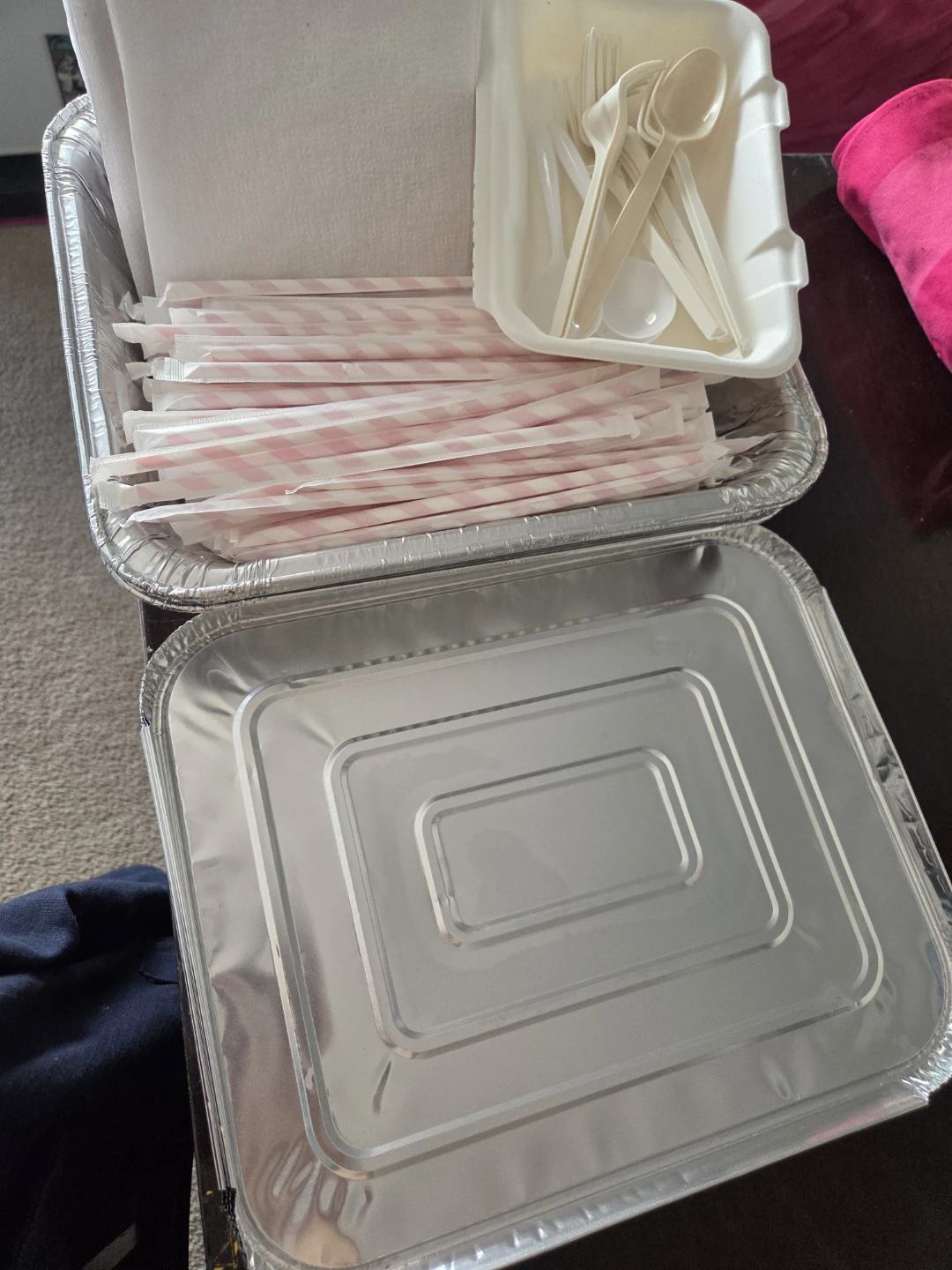 Aluminum Roasting Pan /w Disposable Cutlery & Straws
