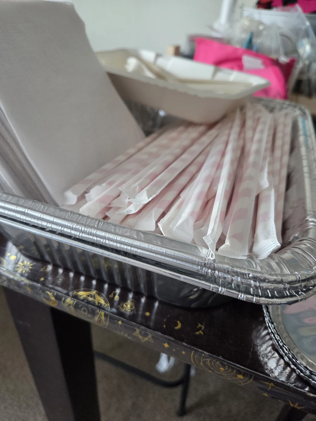 Aluminum Roasting Pan /w Disposable Cutlery & Straws - photo 2