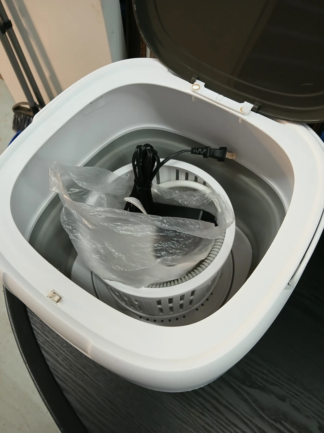 Portable laundry washer with spin - photo 3
