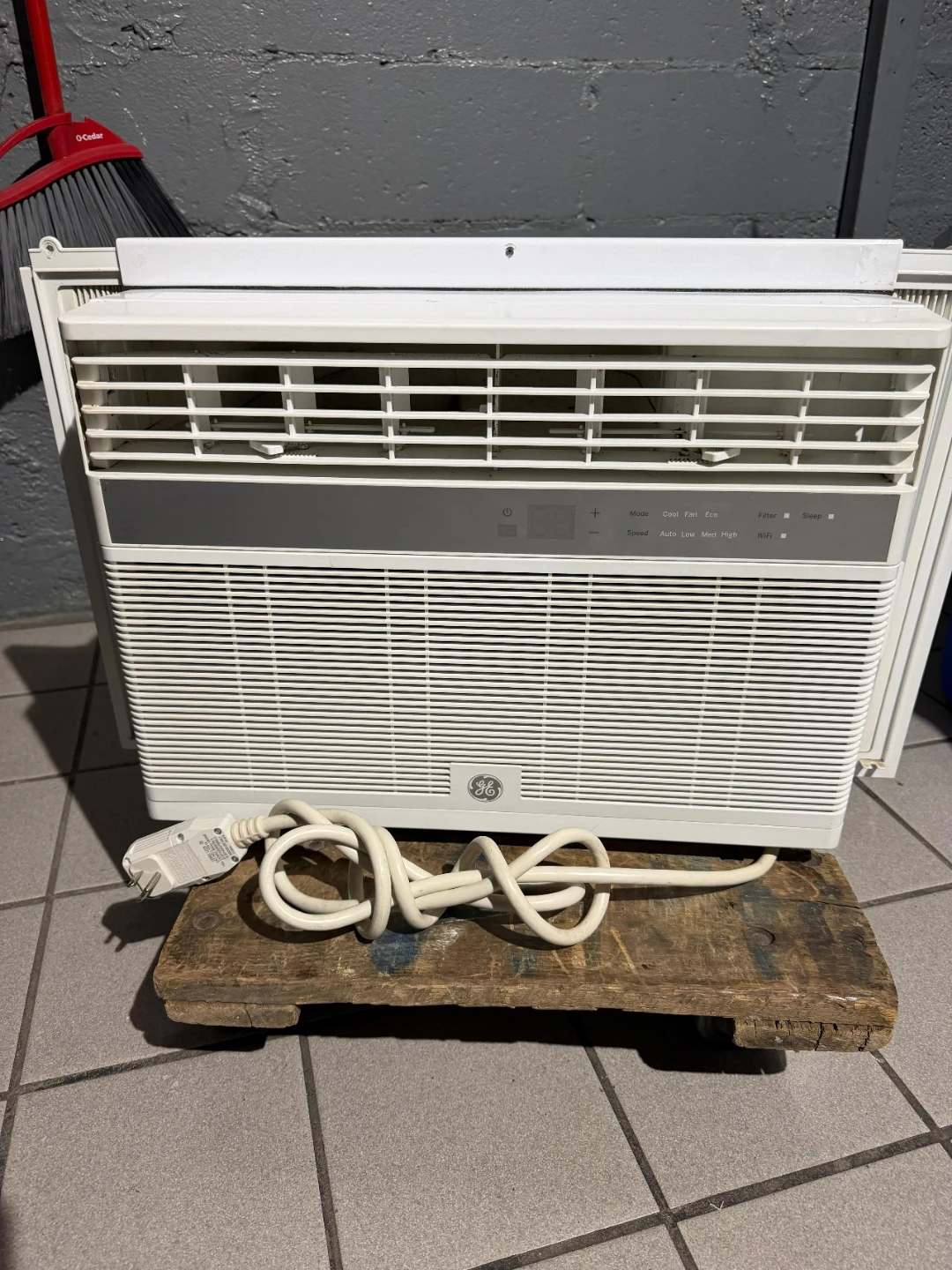 GE Appliances AHV14LZM1 Window Air Conditioner