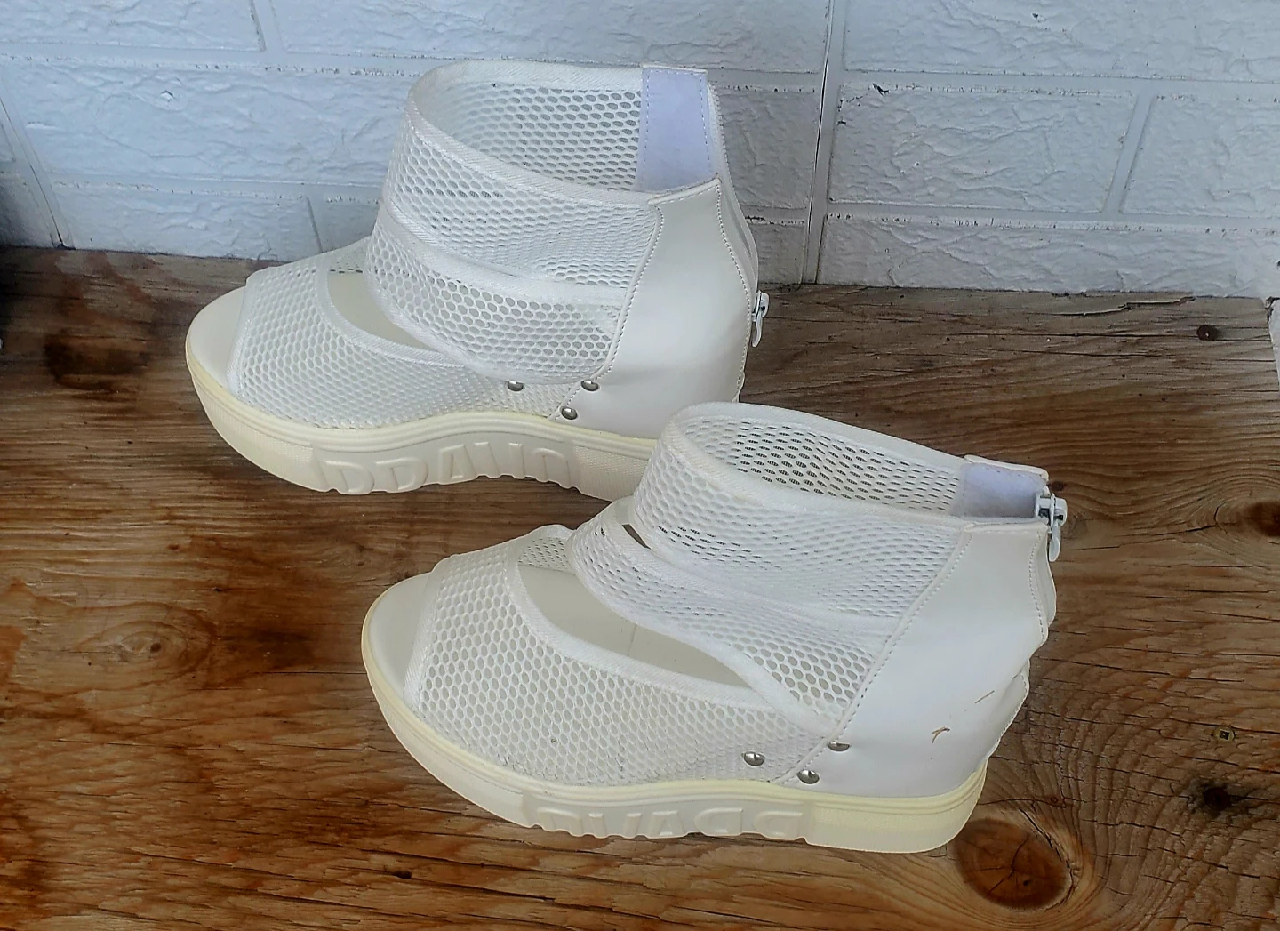 White Mesh Wedge Sandals - photo 2