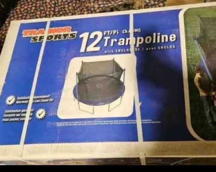 Traxor Sports 12 FT Trampoline with Enclosure
