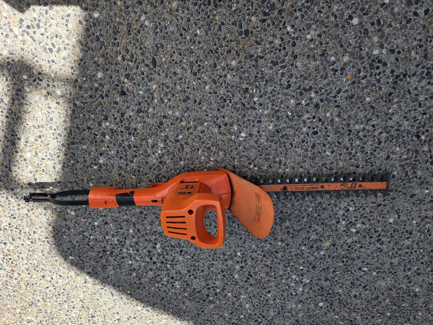 Black+Decker 13" Electric Hedge Trimmer
