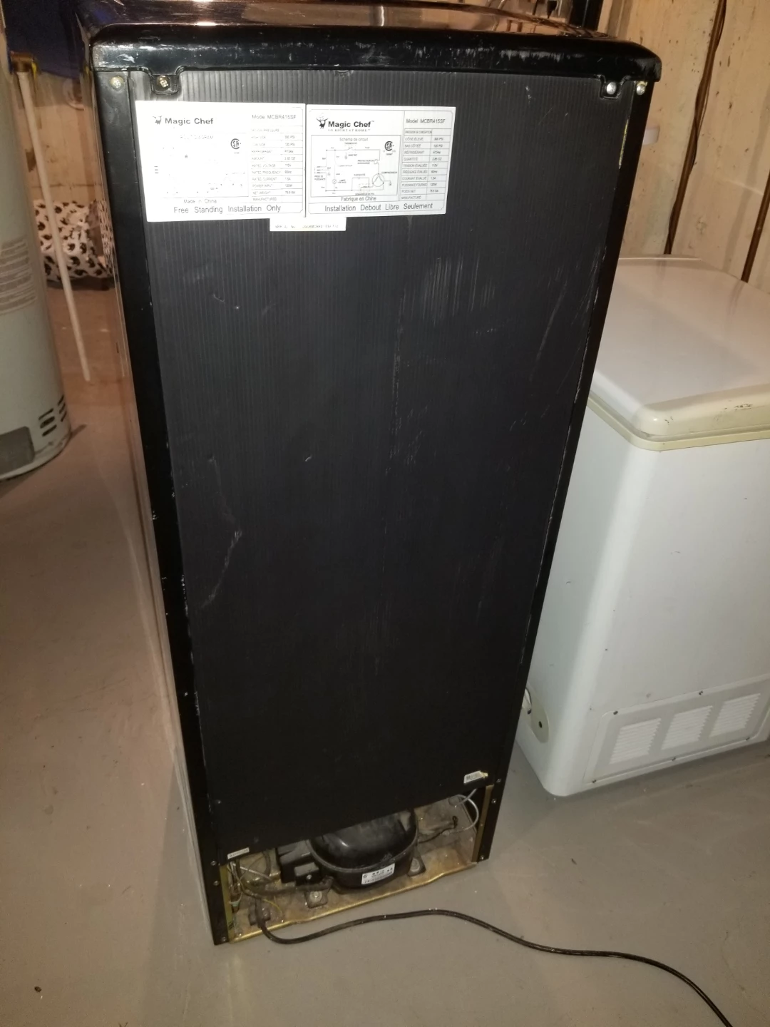 Magic Chef MCBR415SF Mini Fridge - photo 4