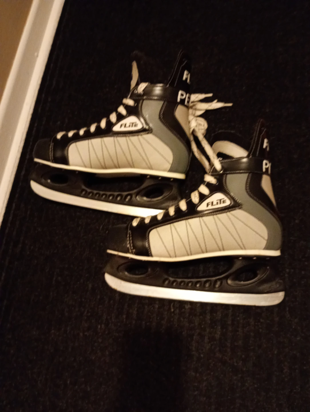 FLITE PEAK Ice Skates