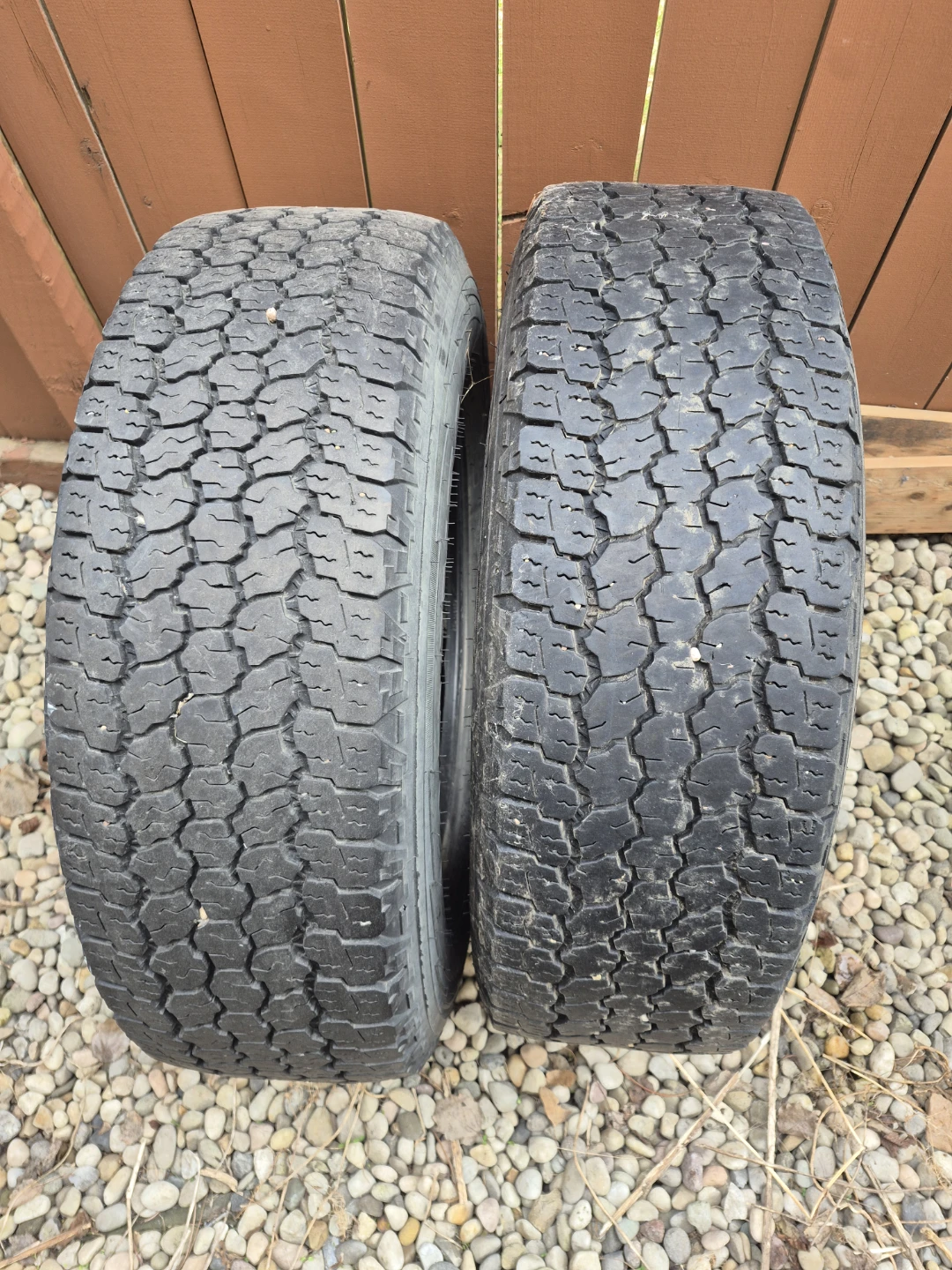 Two All-Terrain Tires lt 245/70r17 - photo 4