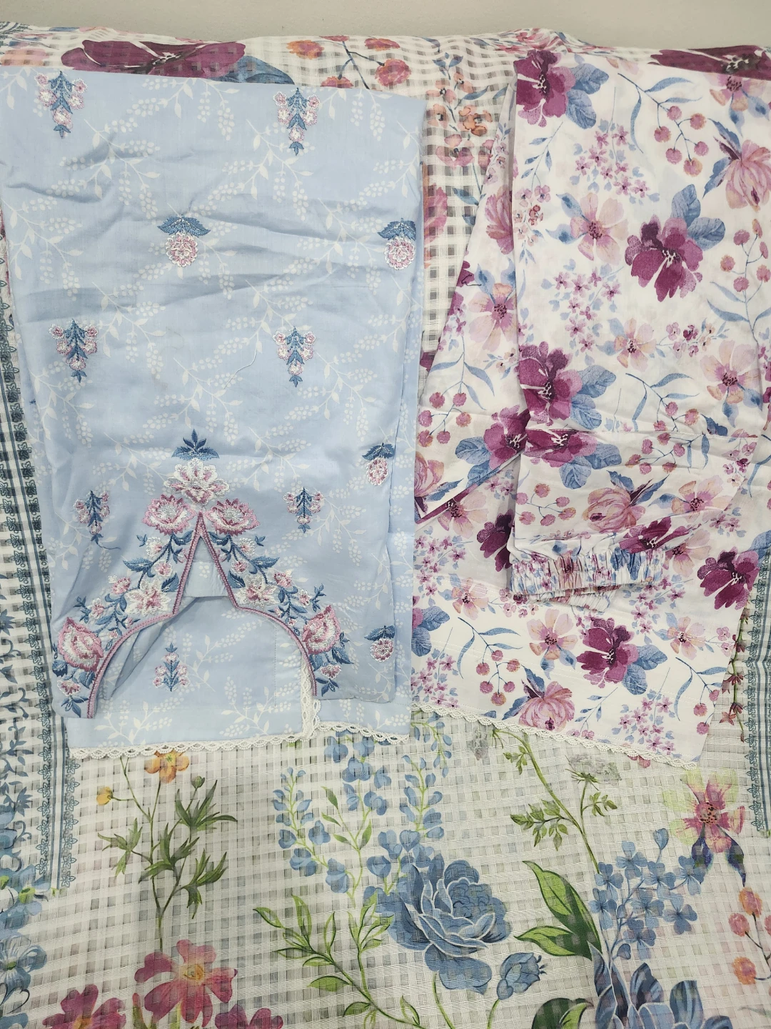 J. 3-PIECE EMBROIDERED  DRESS - photo 2