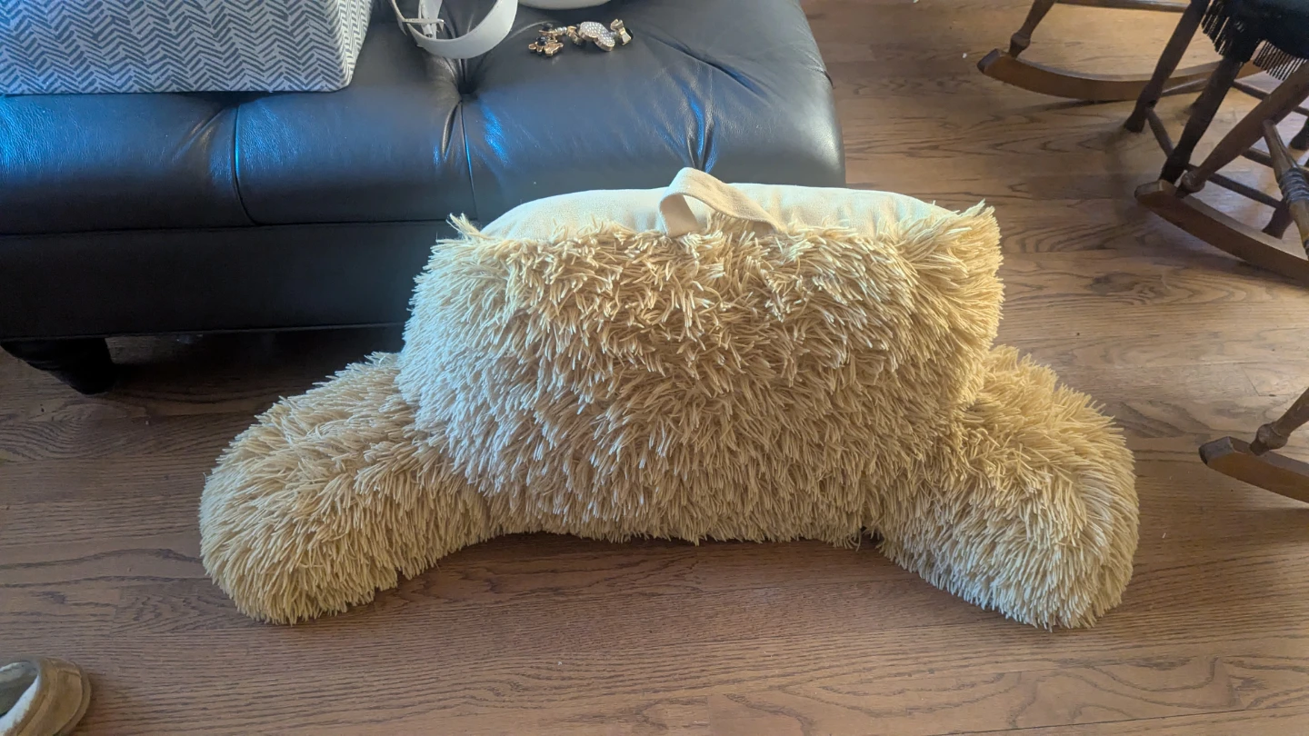 Fluffy Bedrest Pillow