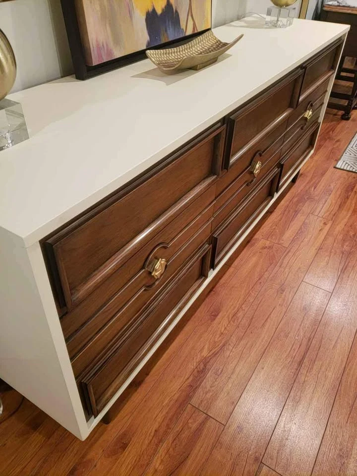 Mid-century Modern 9-Drawer Dresser - photo 2
