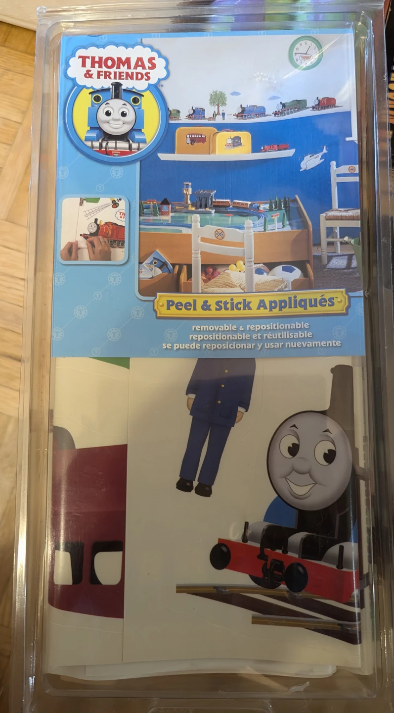 Thomas & Friends Peel & Stick Wall Appliqués - photo 2