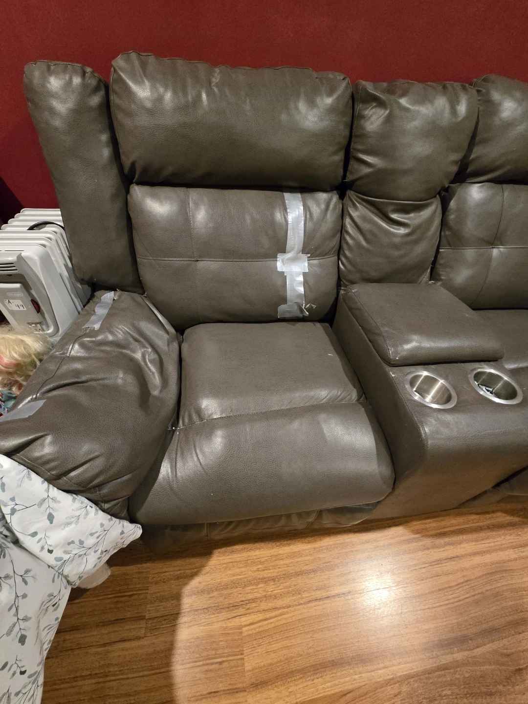 Sectional Recliner Sofa with Cup Holders - photo 4