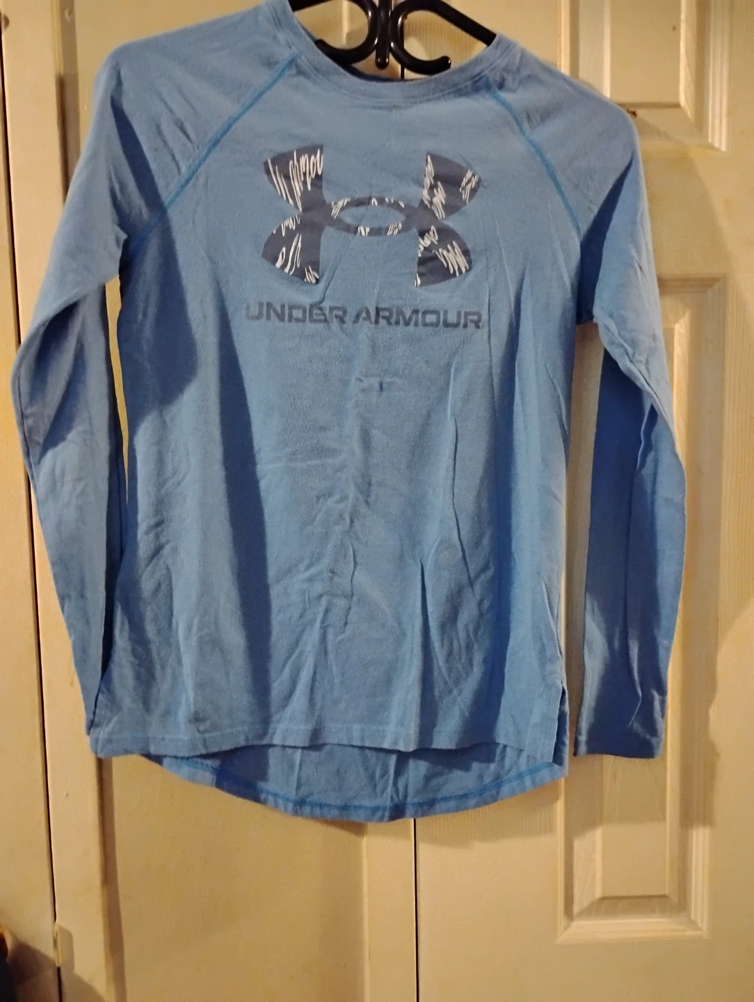 Under Armour Loose Fit Long Sleeve Shirt