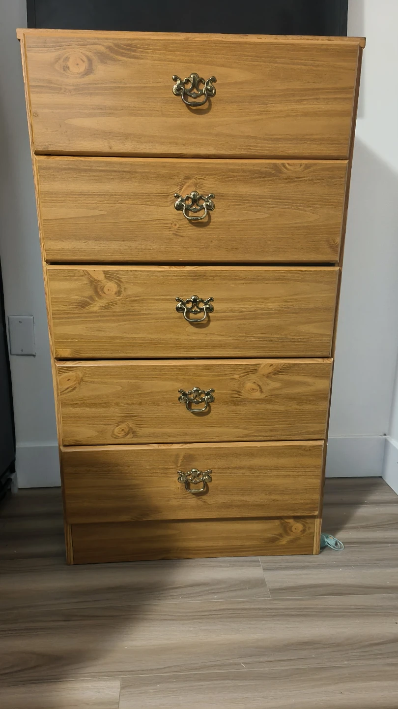 Wooden 5-Drawer Dresser