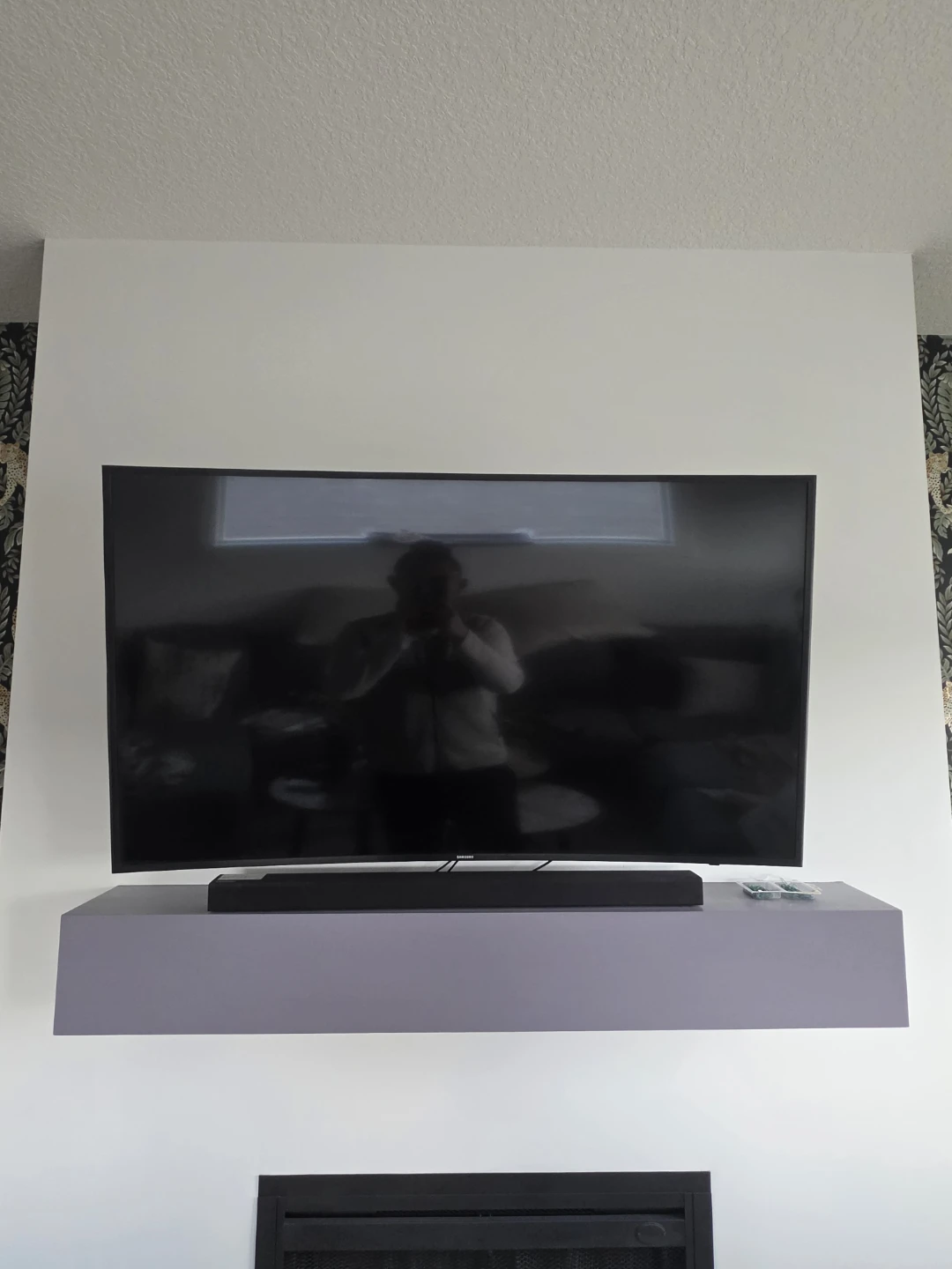 Samsung 55 inch curved 4K Smart TV w/ full motion mount - photo 2