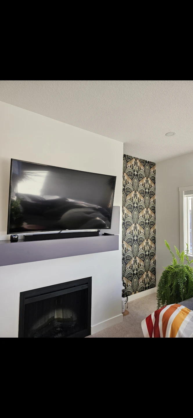 Samsung 55 inch curved 4K Smart TV w/ full motion mount