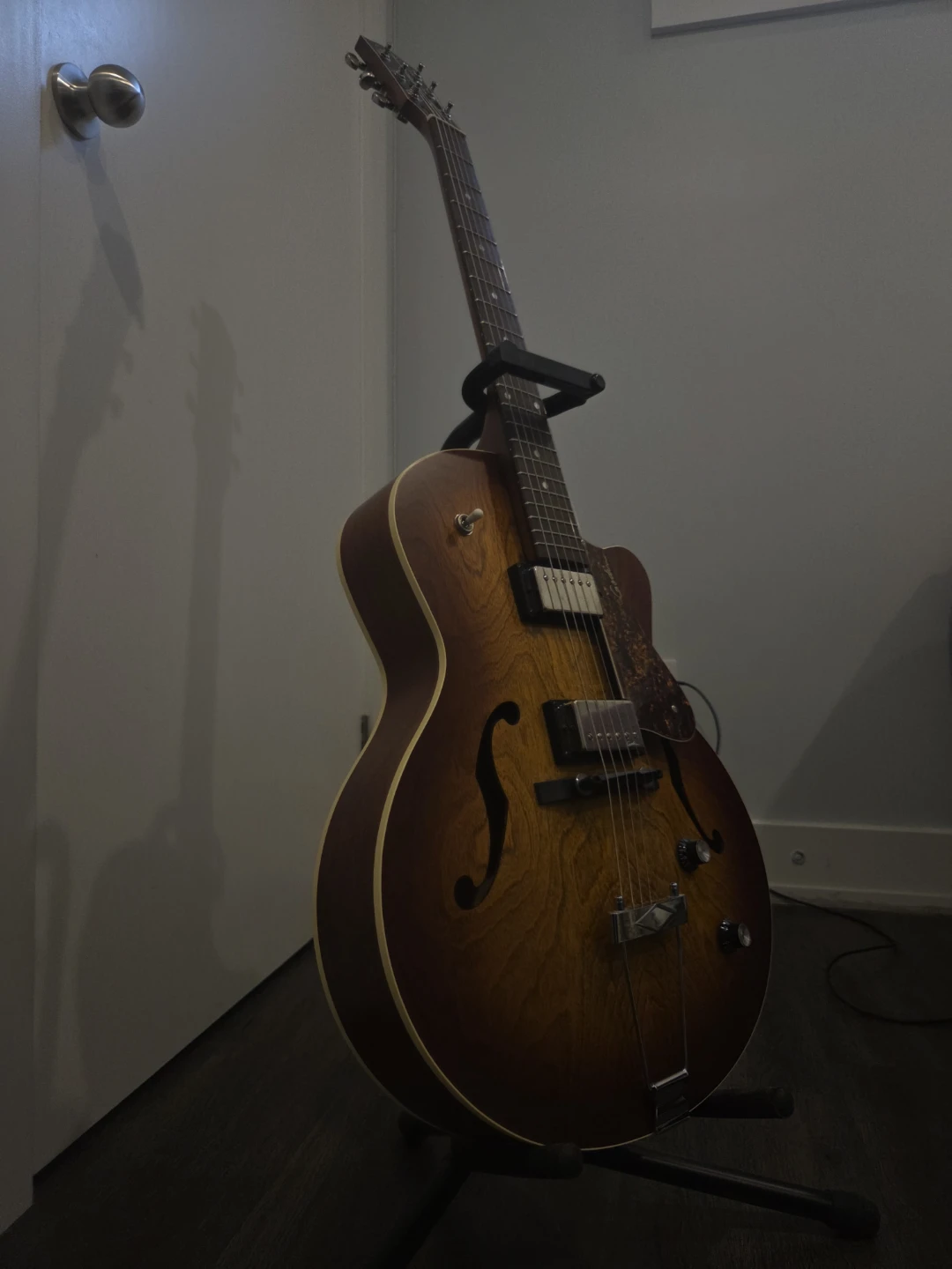 Godin 5th Avenue Electric Guitar - photo 3