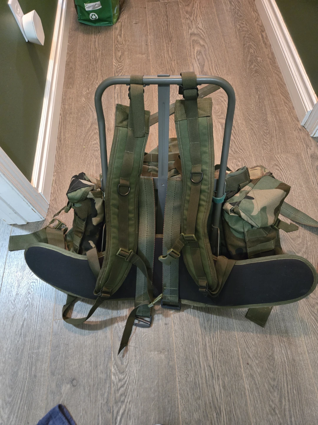 Military Style External Frame Backpack - photo 2