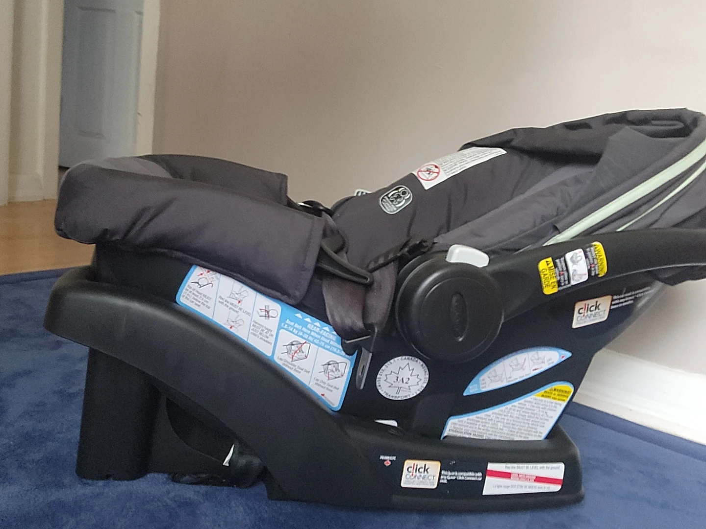 Graco SnugRide 30 Infant Car Seat