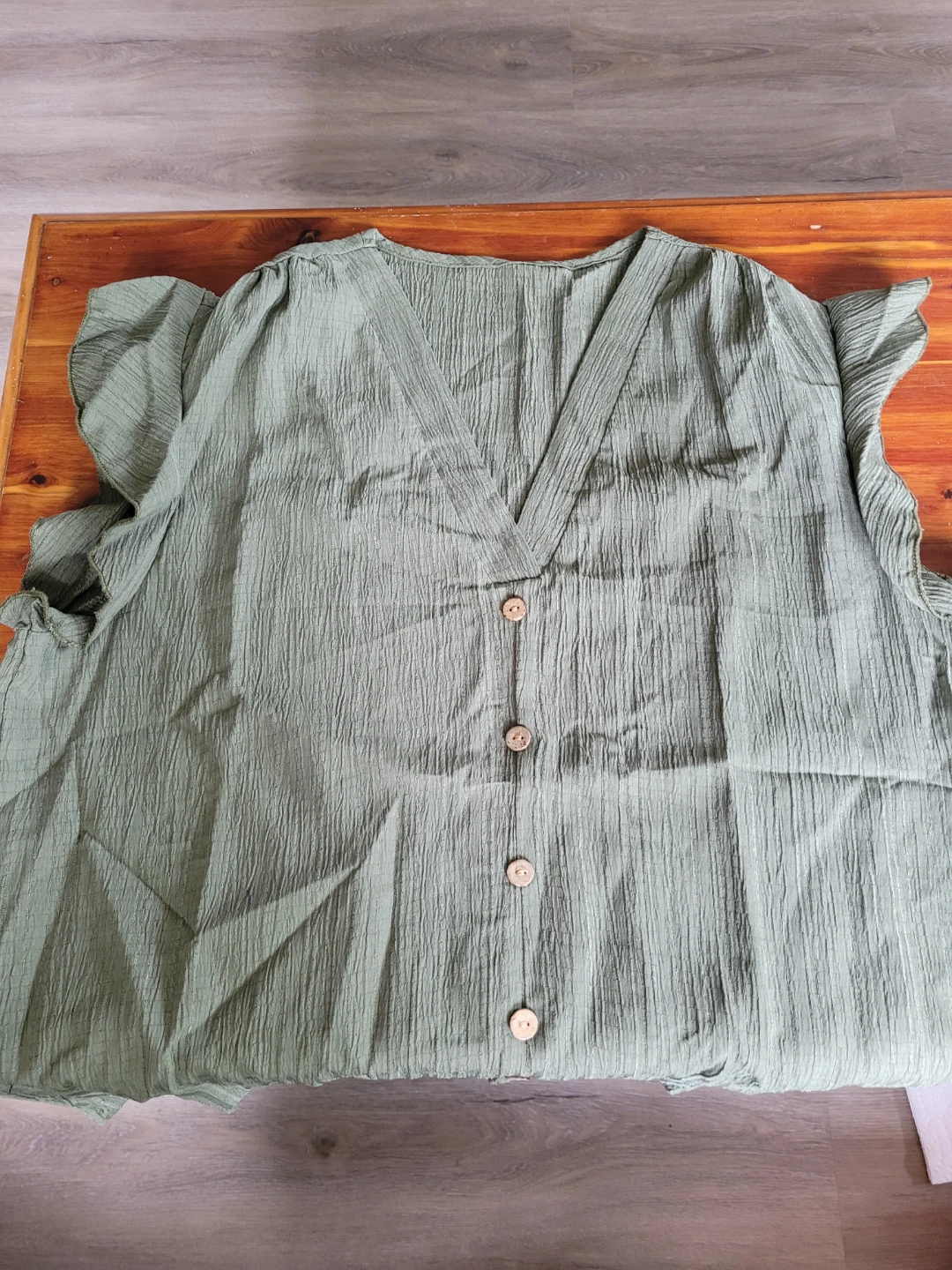 Women's Green Textured Button-Up Blouse