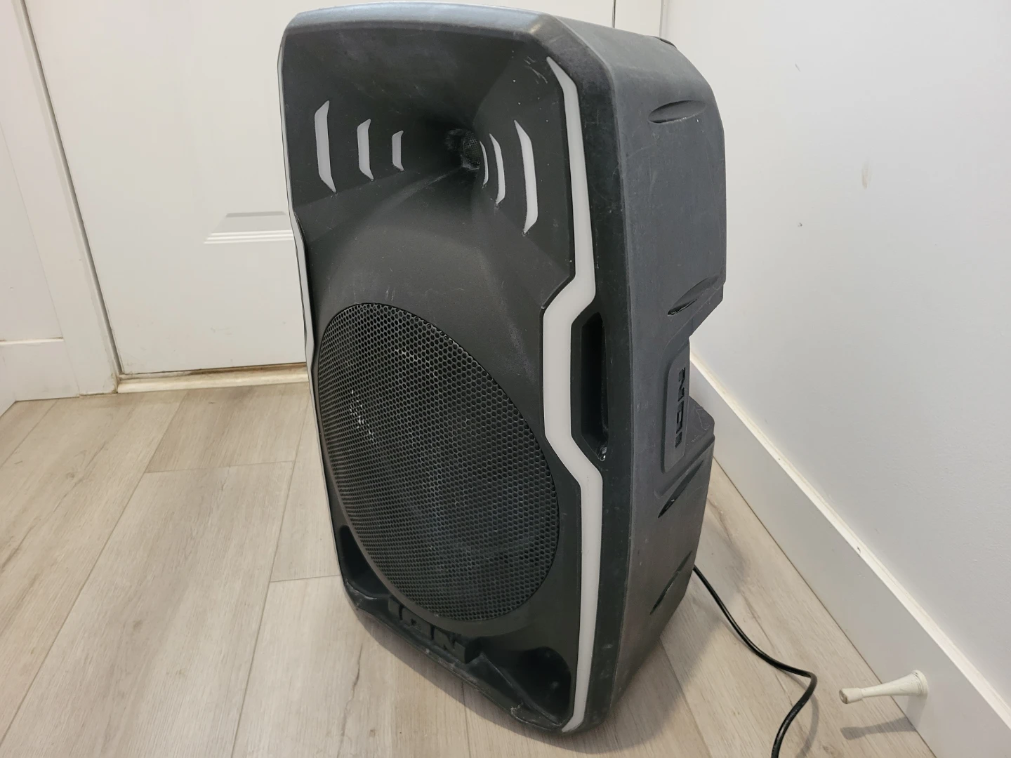 "ION PA Apex Bluetooth Speaker - Parts/Repair - Powers On"