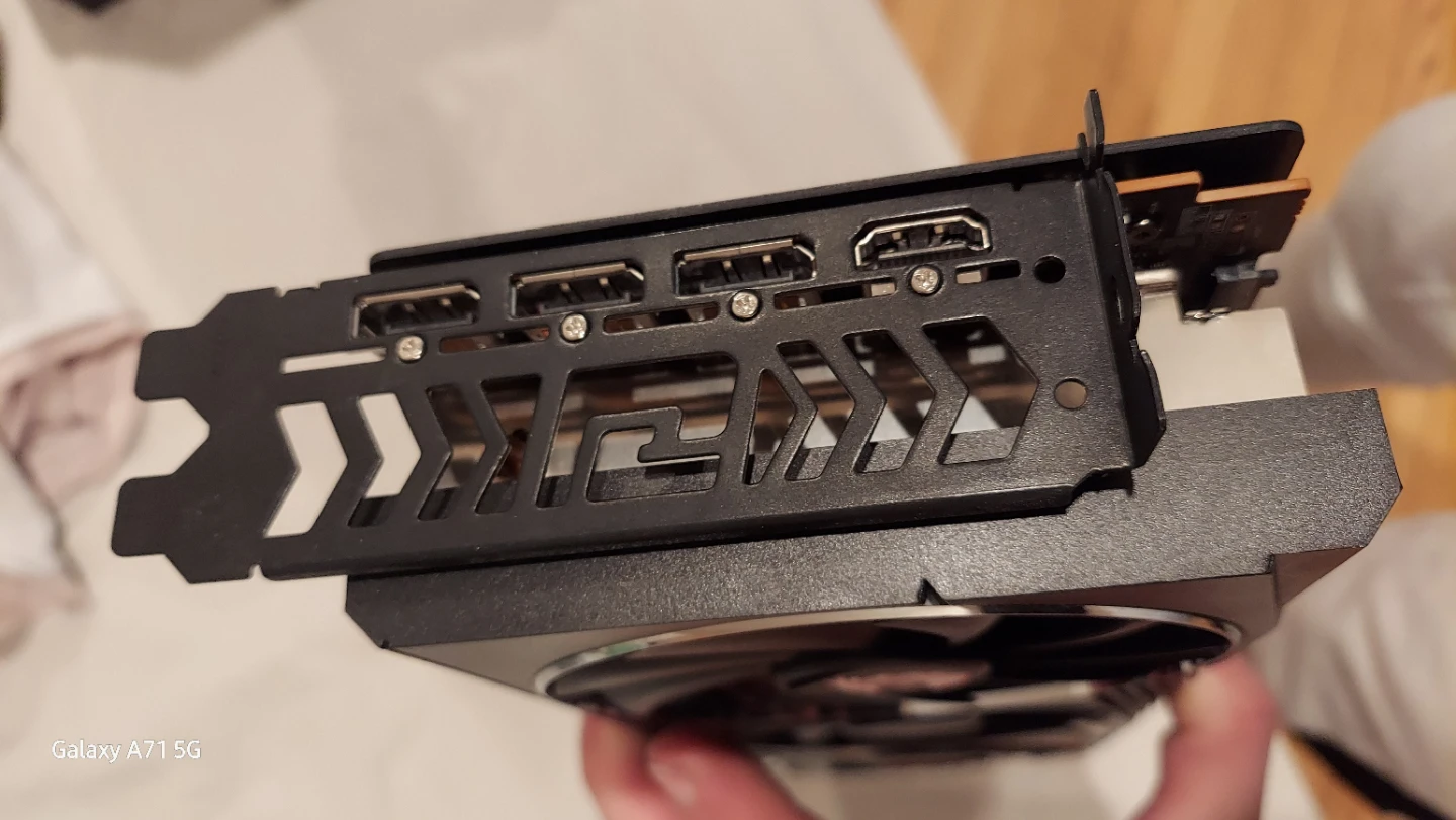 Power color rx6800 - photo 2