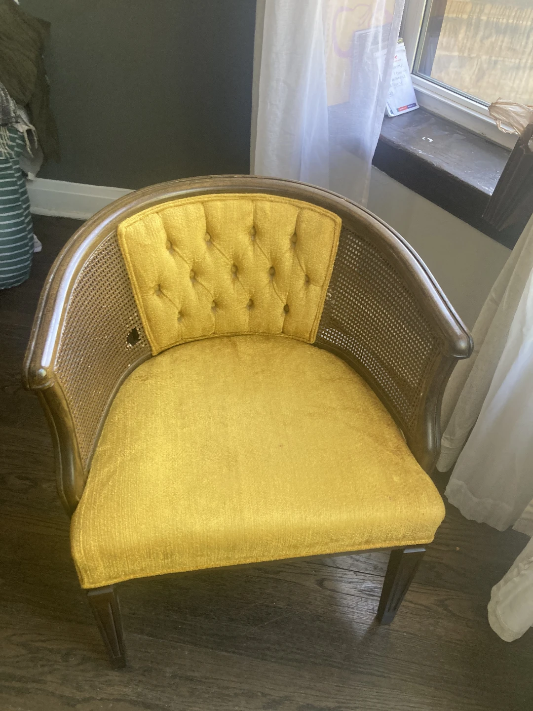 Vintage Yellow Tufted Accent Chair
