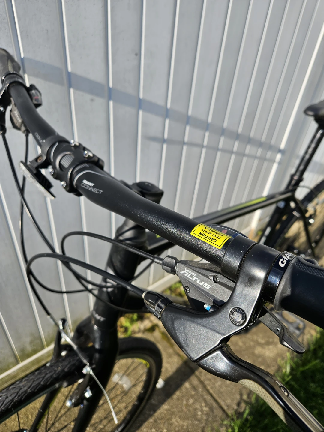 Giant Escape Hybrid Bike - photo 3