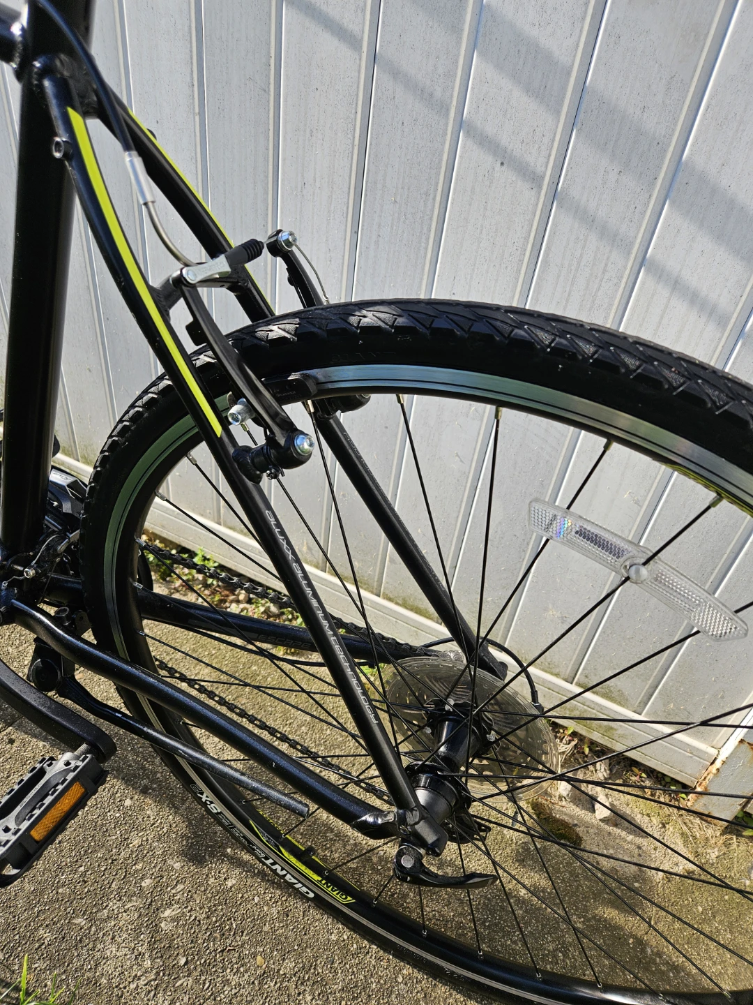 Giant Escape Hybrid Bike - photo 4