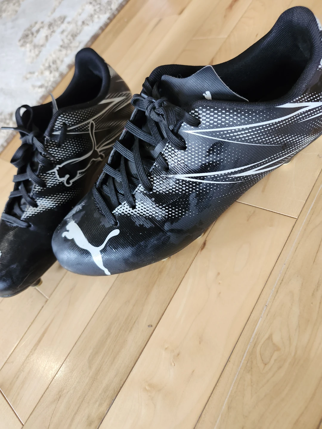 Puma Soccer Cleats - photo 2