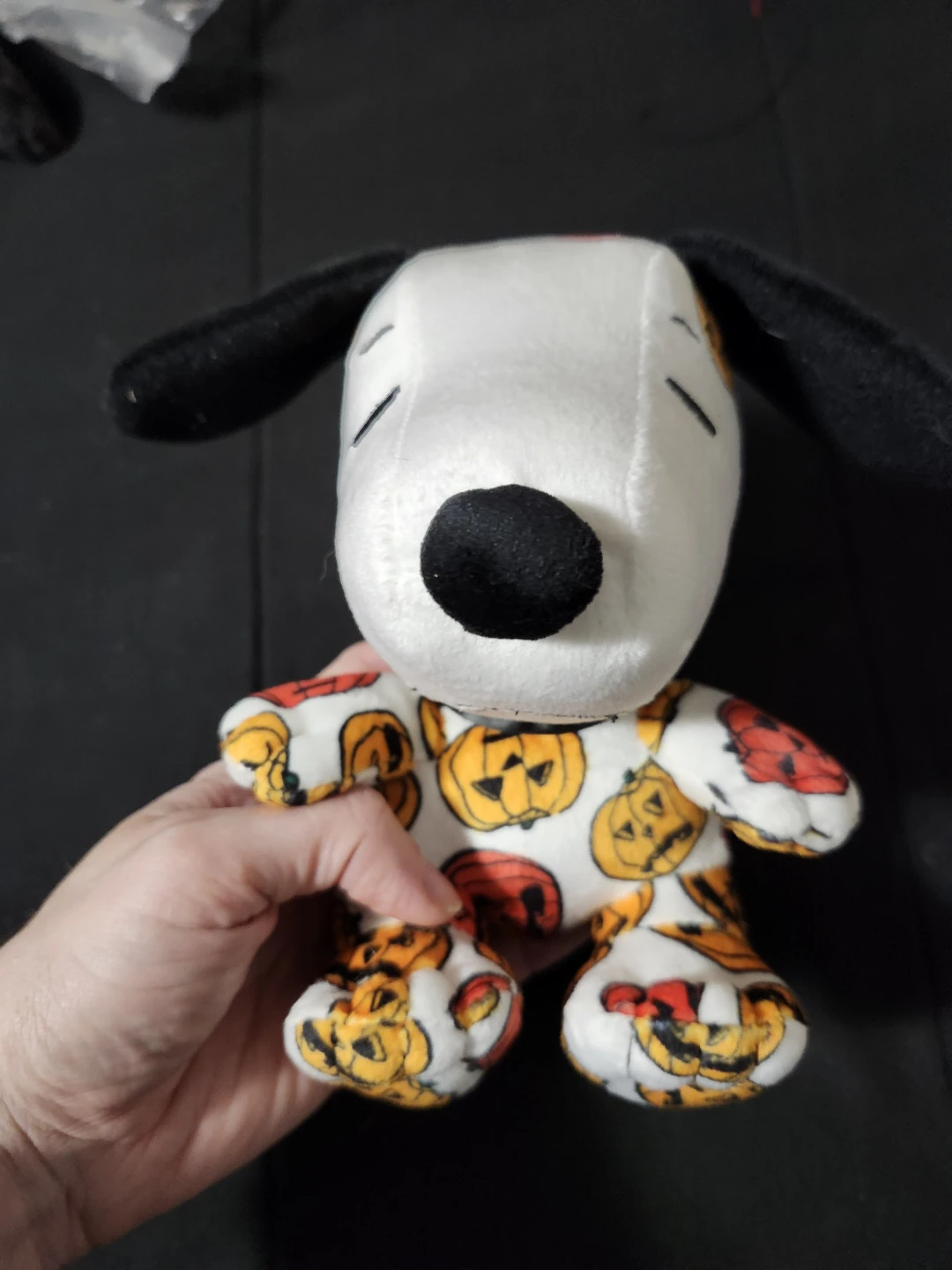 $10 hallmark snoopy 5" - photo 2