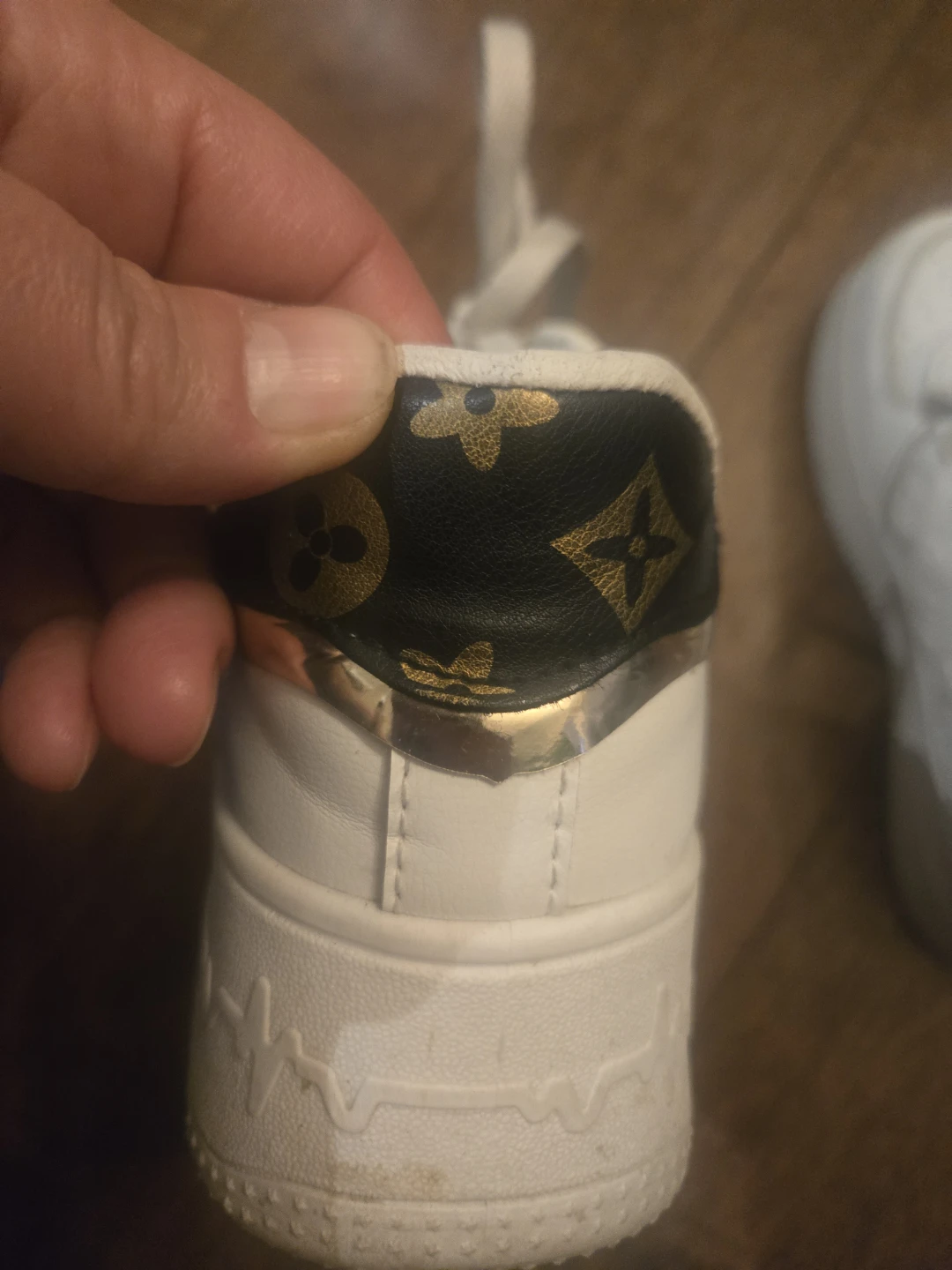 Louis Vuitton White Leather Sneakers - photo 2