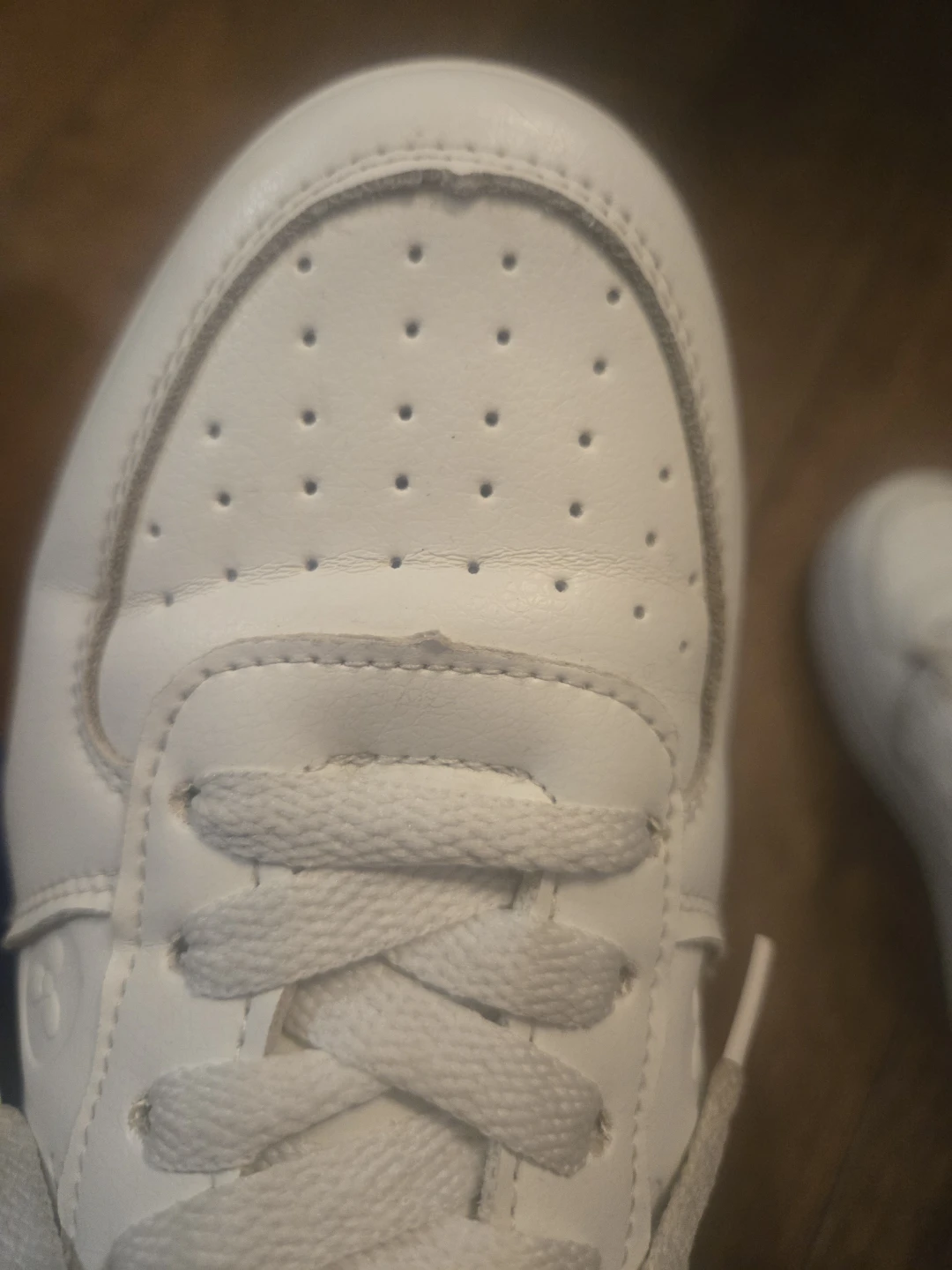 Louis Vuitton White Leather Sneakers - photo 5