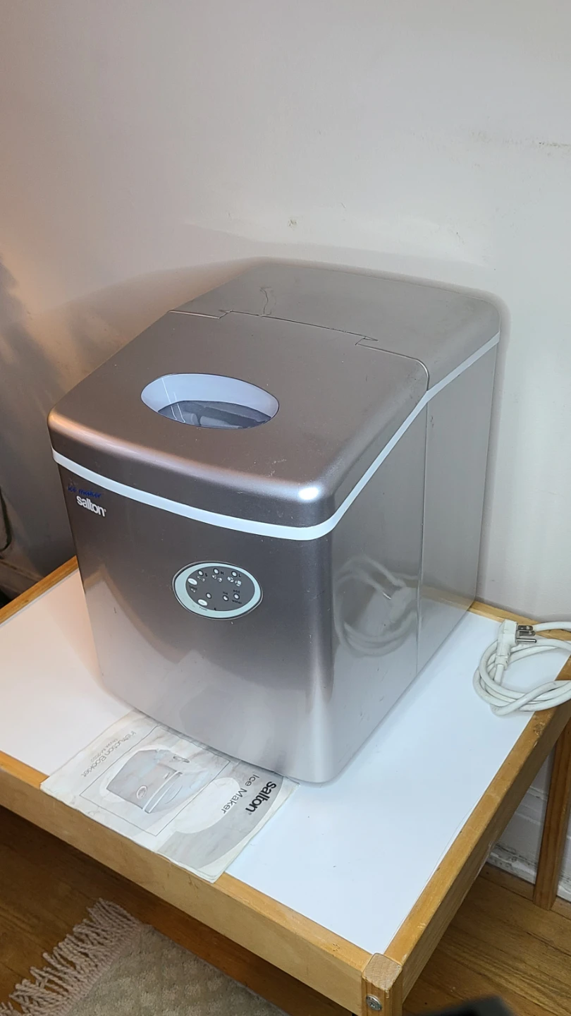 Salton Ice Maker - Portable or Countertop