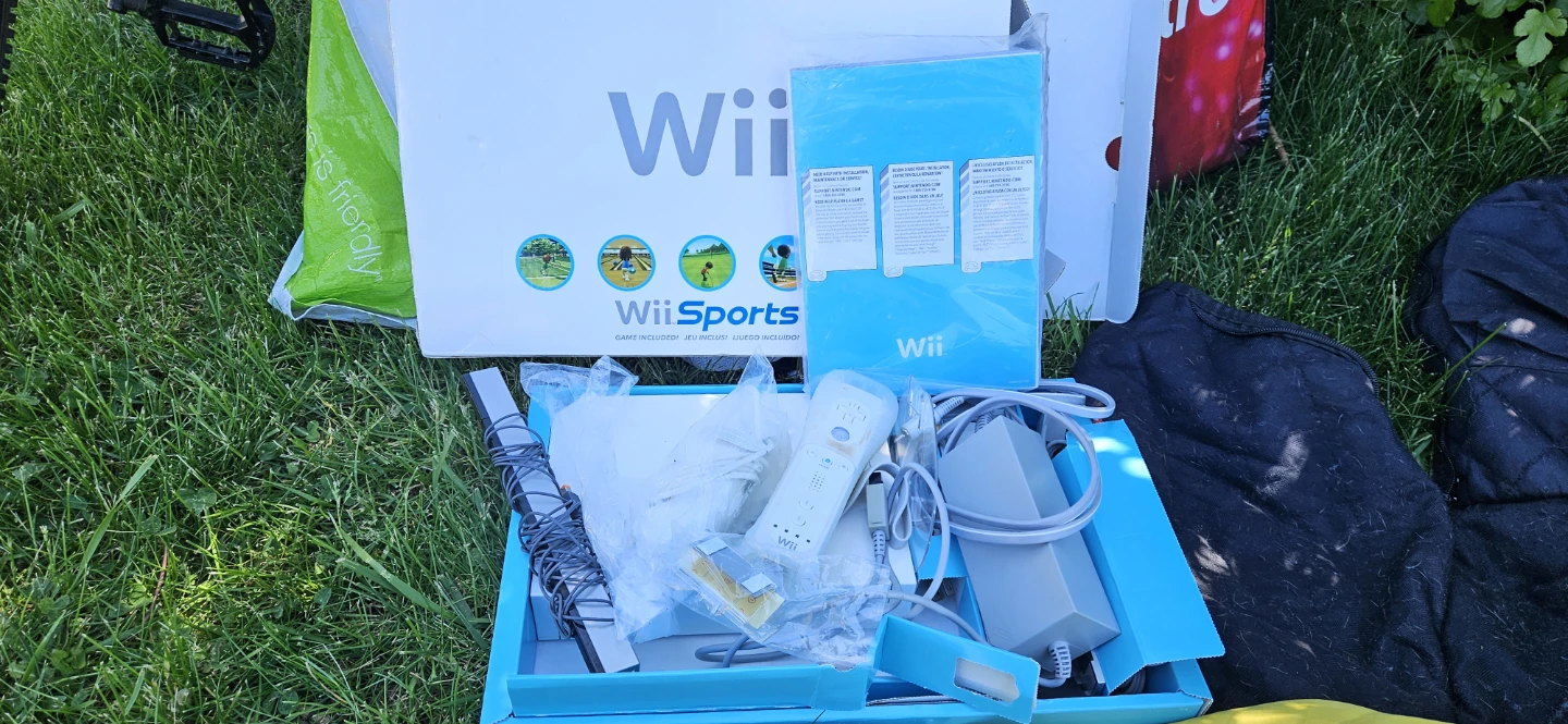 Nintendo Wii Console with Wii Sports - photo 3