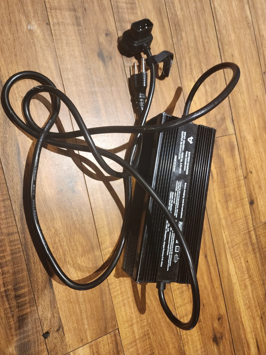Niu NIU280-M101 Battery Charger